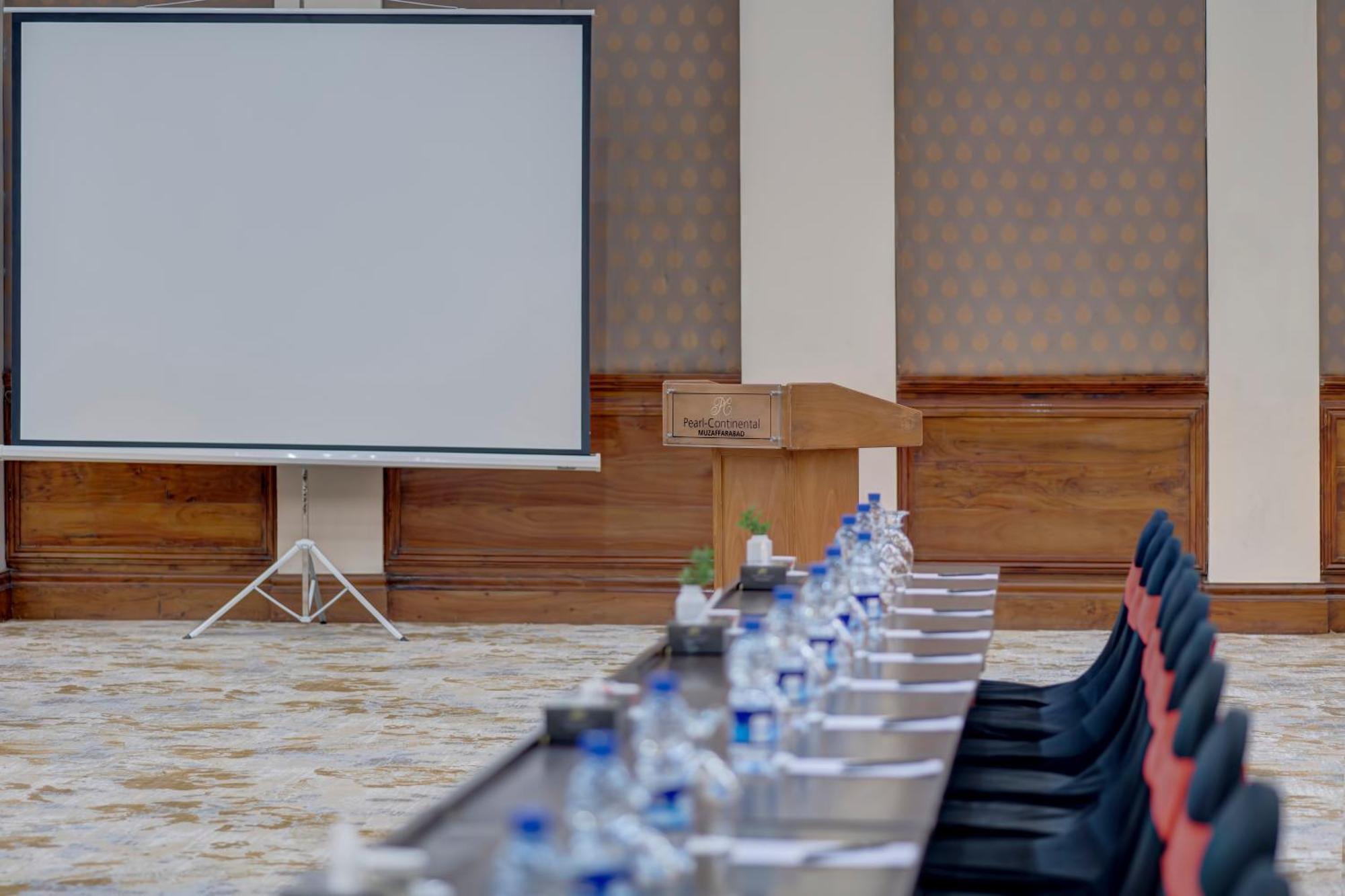 Pearl Continental Hotel, Muzaffarabad Zewnętrze zdjęcie