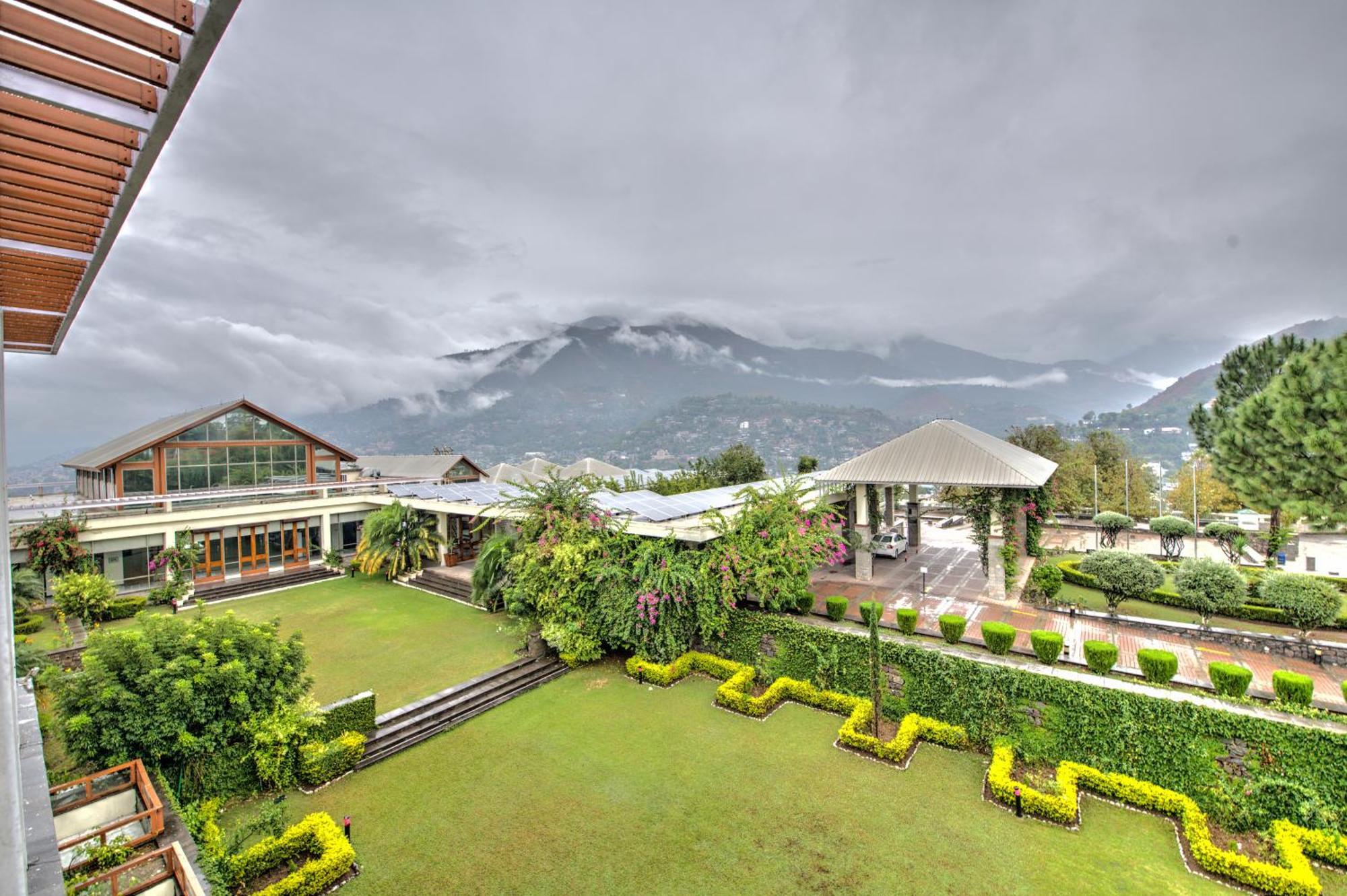 Pearl Continental Hotel, Muzaffarabad Zewnętrze zdjęcie