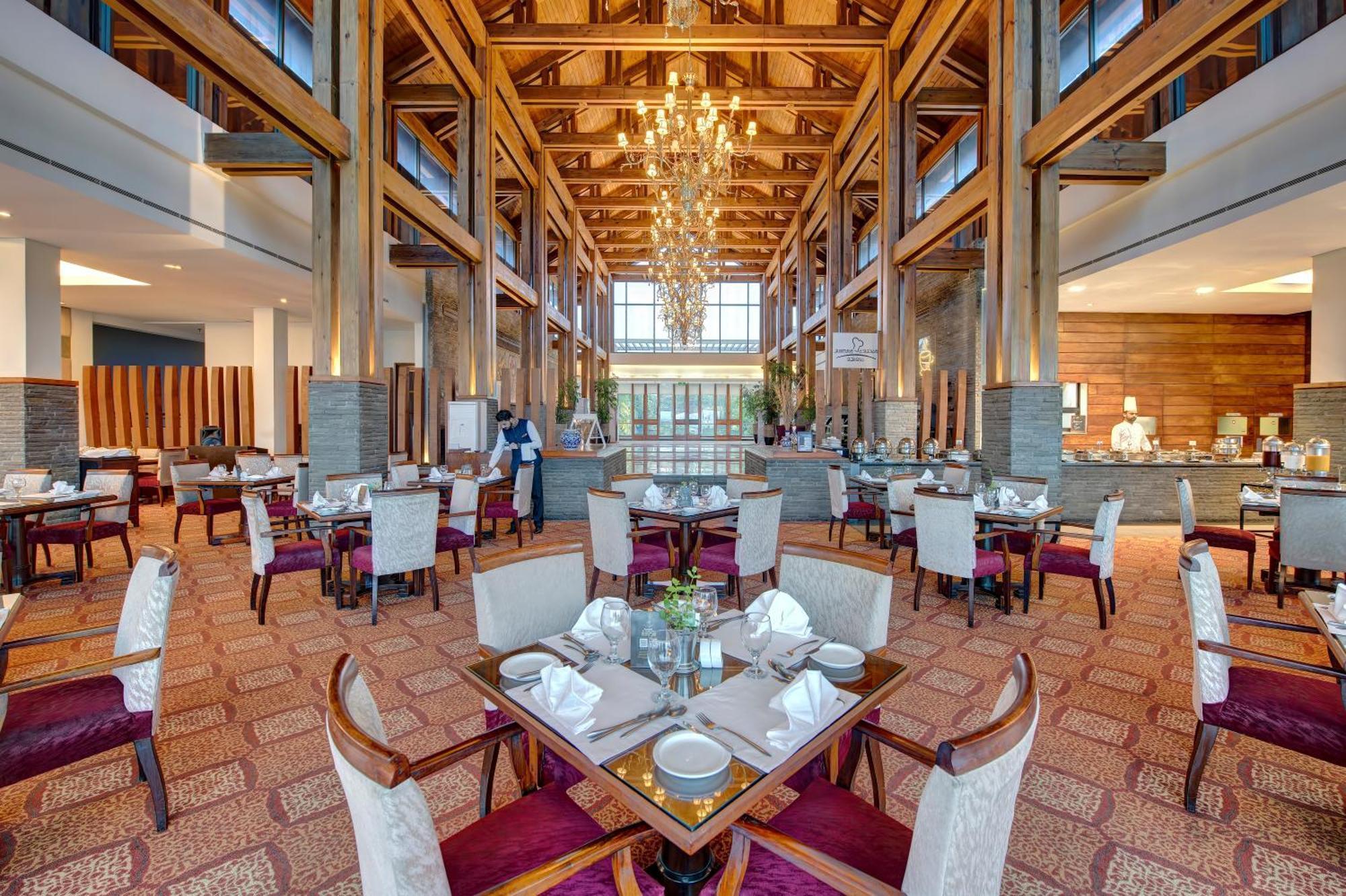 Pearl Continental Hotel, Muzaffarabad Zewnętrze zdjęcie