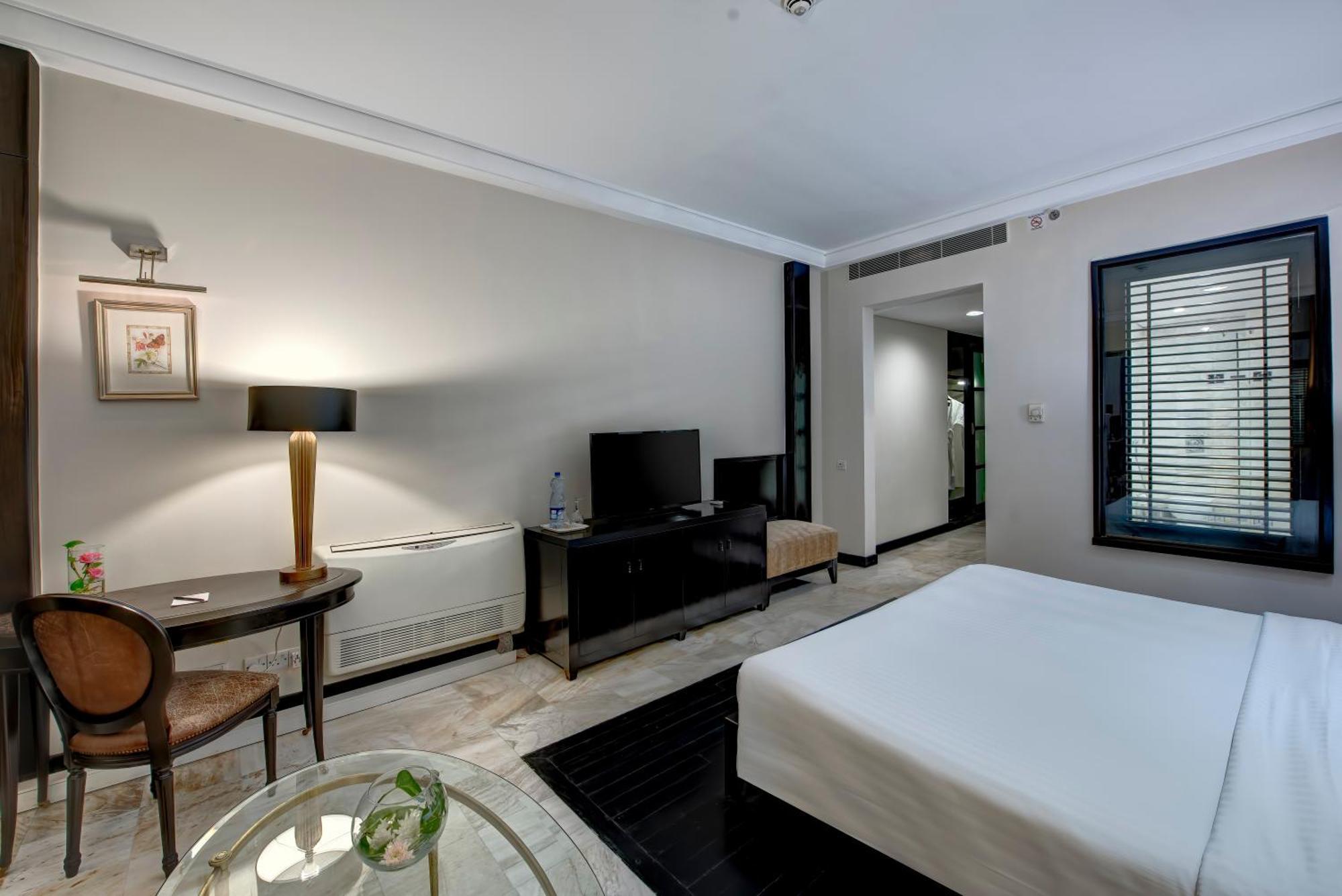 Pearl Continental Hotel, Muzaffarabad Zewnętrze zdjęcie