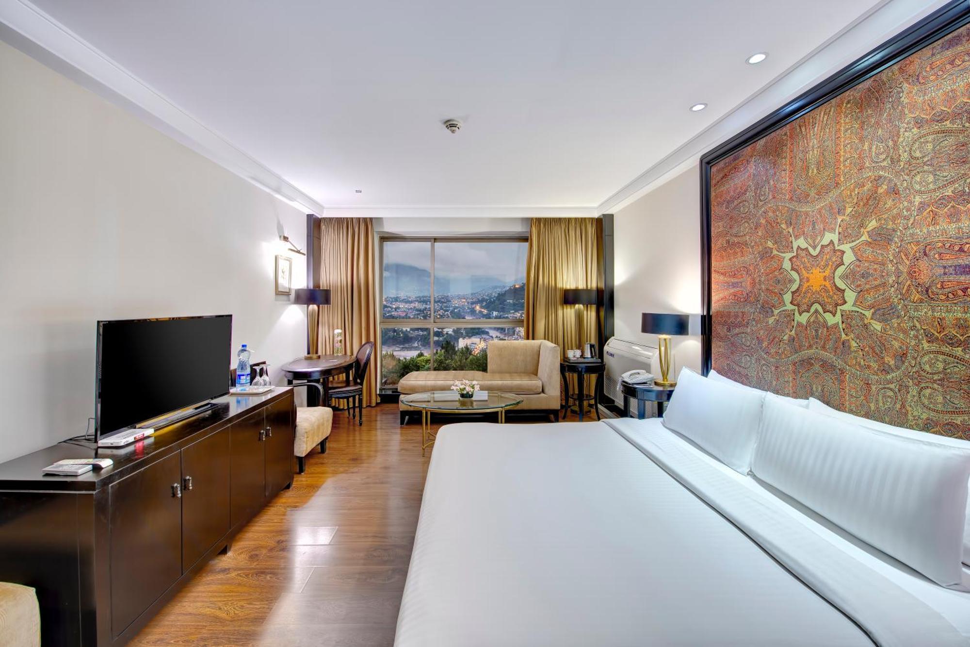 Pearl Continental Hotel, Muzaffarabad Zewnętrze zdjęcie