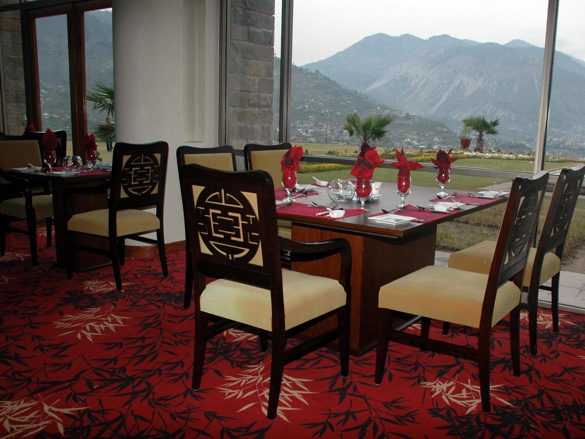 Pearl Continental Hotel, Muzaffarabad Zewnętrze zdjęcie